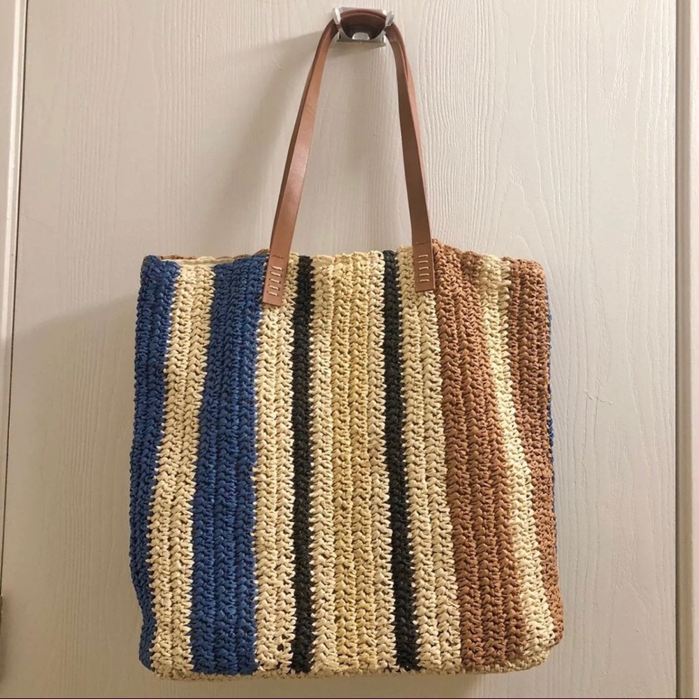 Nordstrom straw tote beach bag - like new